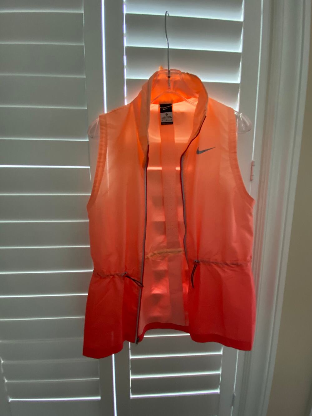 NIKE Women's Gradient Dri-Fit Windbreaker Running Vest 646631-646 SIZE M